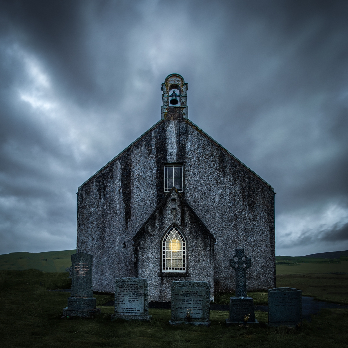 2.-Peter-Baker-Light-in-The-Gloaming